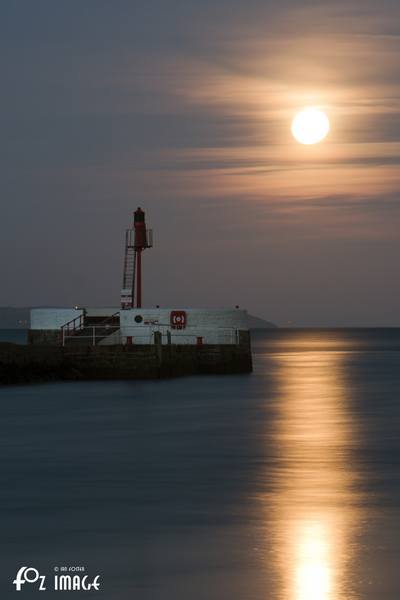 11 April 2017 - Moonrise over Banjo Pier © Ian Foster / fozimage