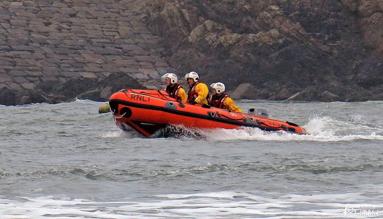 19 February 2017 - Bude RNLI surf training © Ian Foster / fozimage