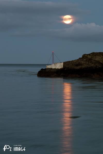 9 July 2017 - Moonrise over White Rock © Ian Foster / fozimage