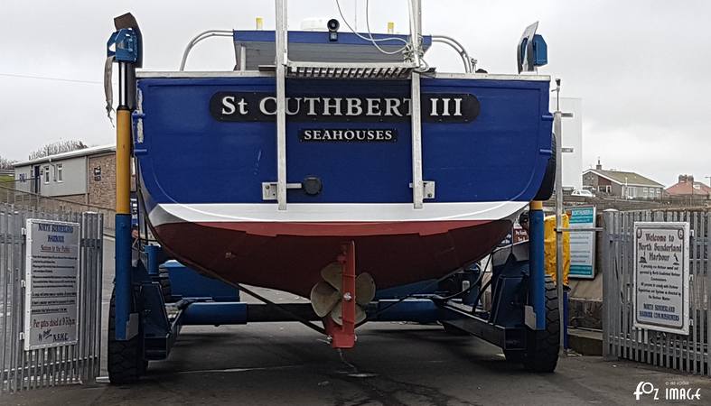 27 March 2017 - Seahouses boat lift © Ian Foster / fozimage